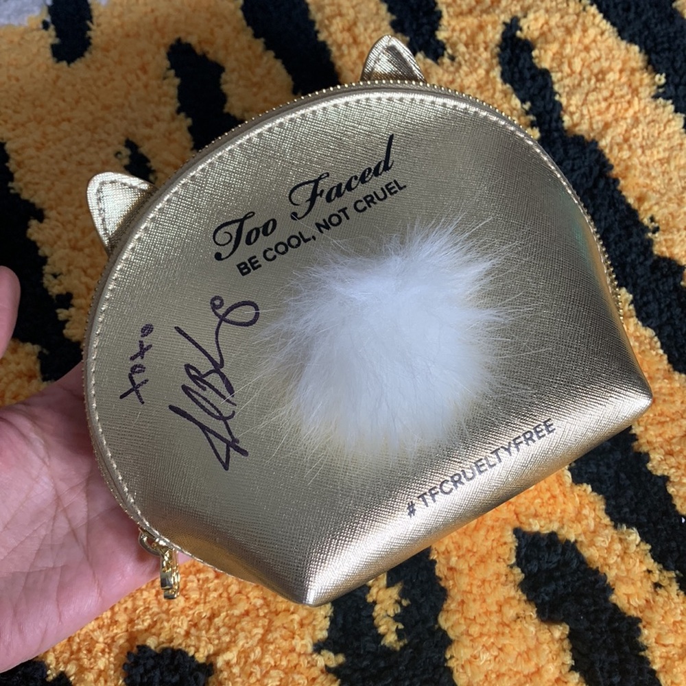 TOO FACED - autographed limited edition makeup bag